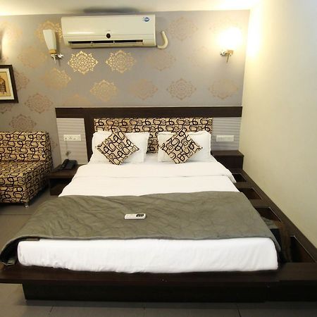 Oyo 4161 Hotel Shailly Inn Ahmedabad Luaran gambar