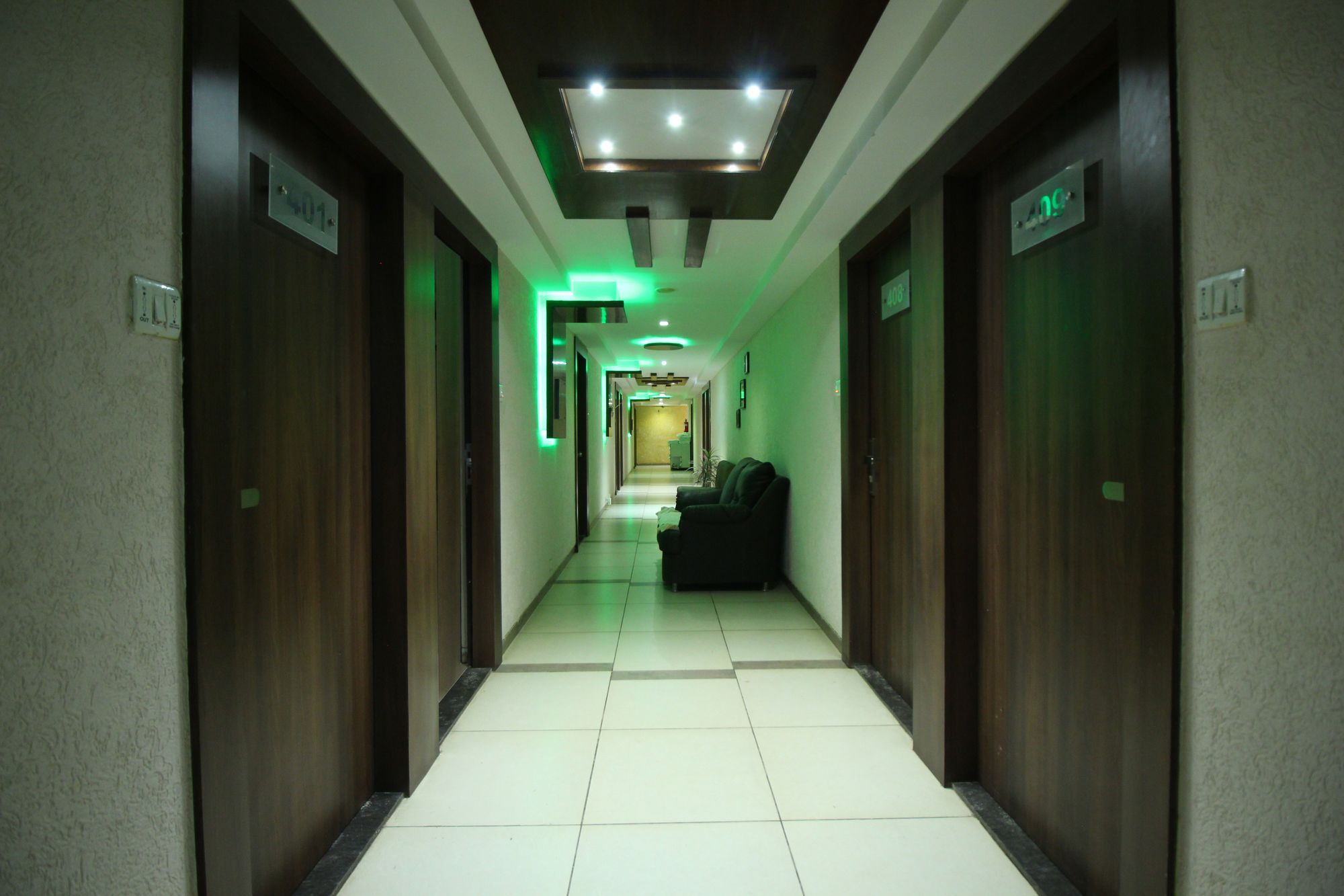 Oyo 4161 Hotel Shailly Inn Ahmedabad Luaran gambar