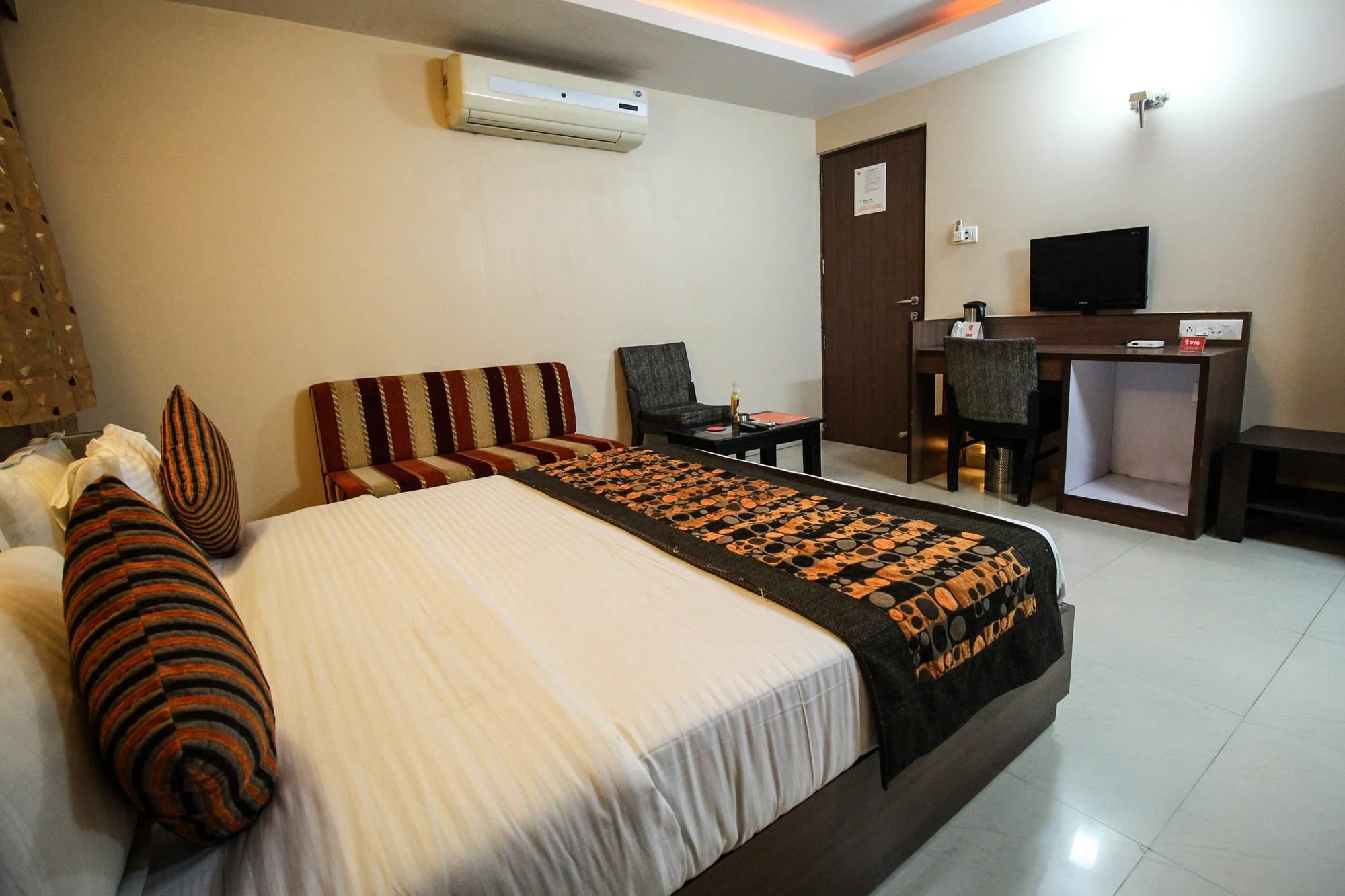 Oyo 4161 Hotel Shailly Inn Ahmedabad Luaran gambar