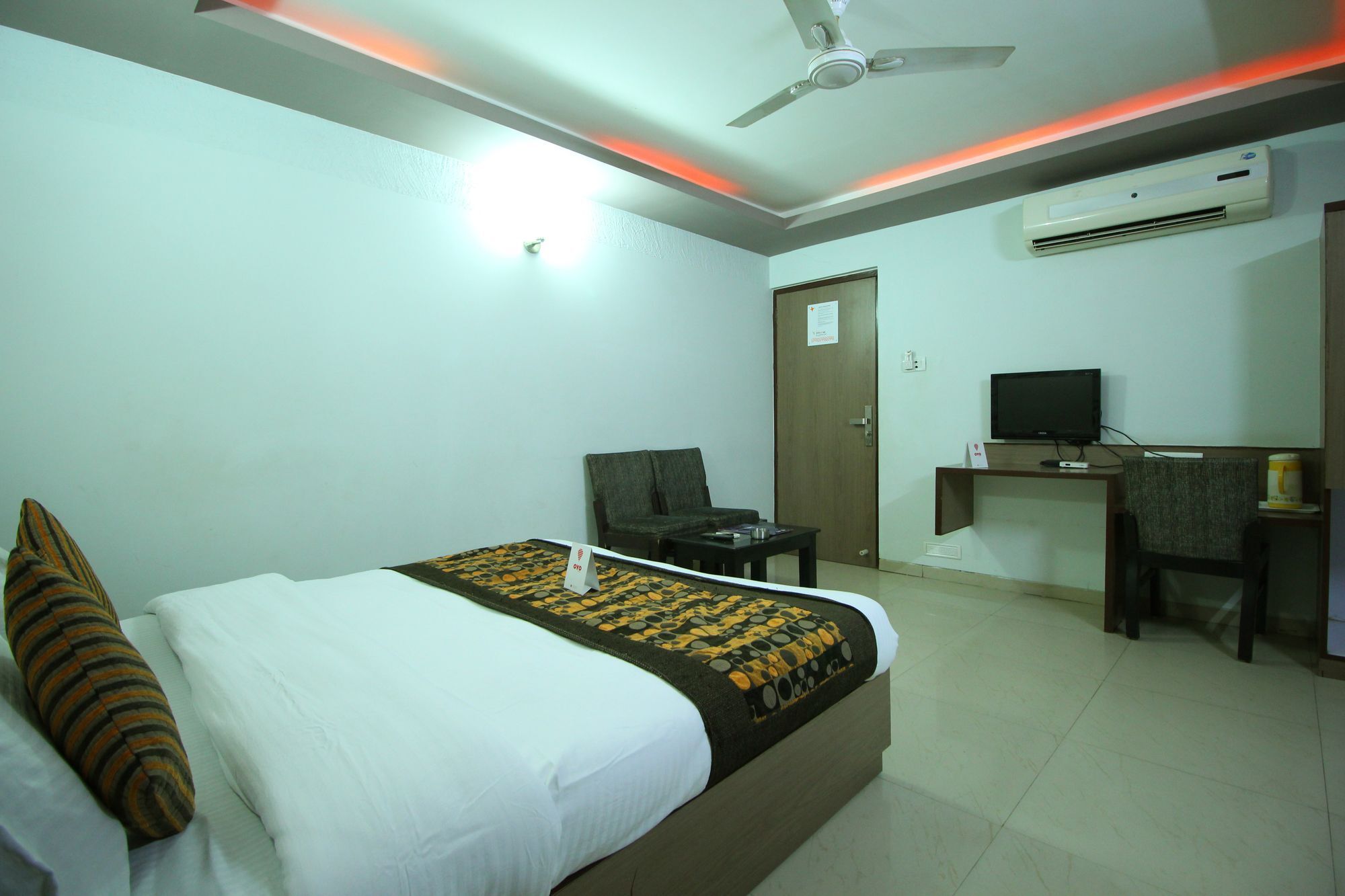 Oyo 4161 Hotel Shailly Inn Ahmedabad Luaran gambar
